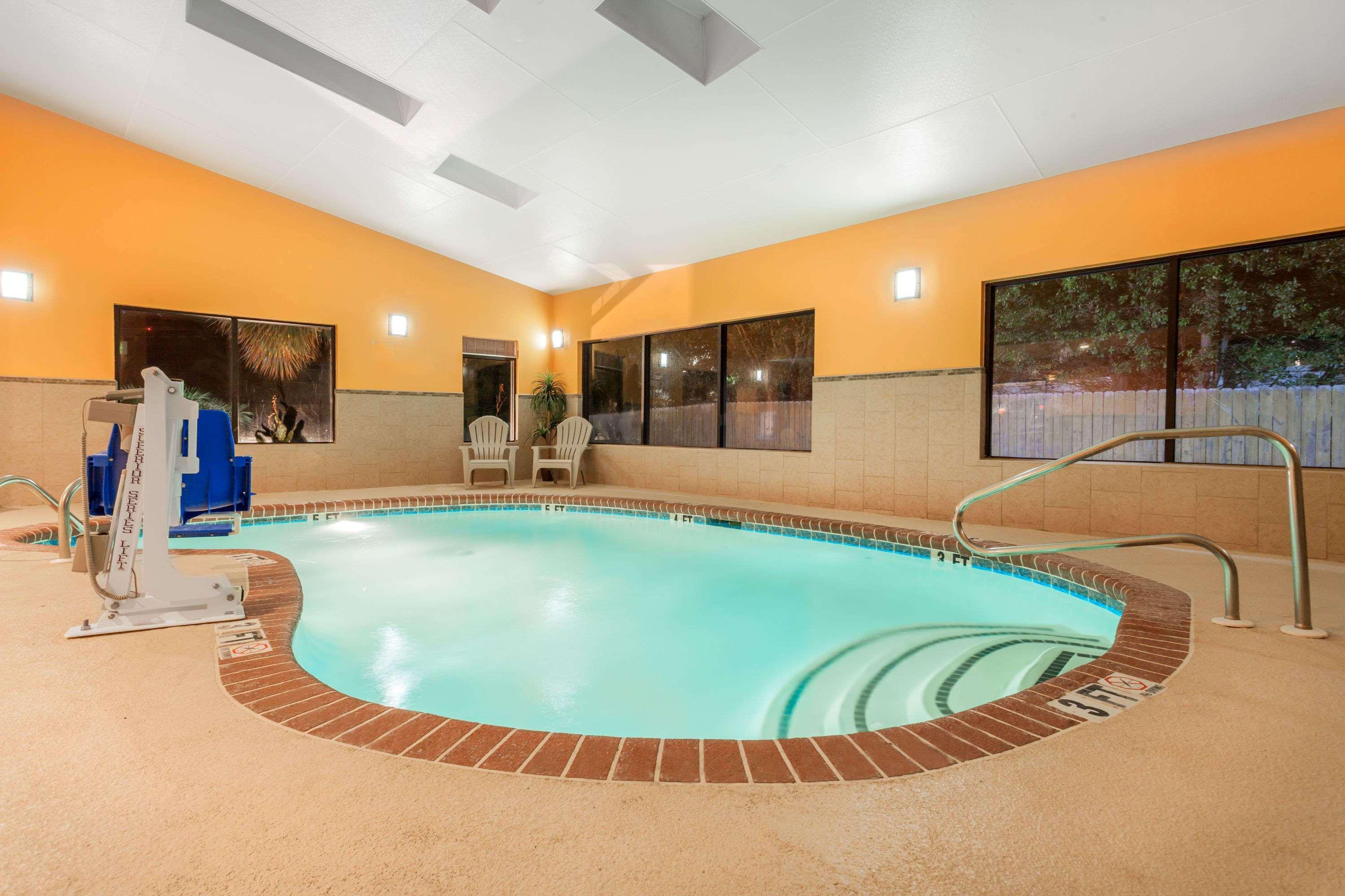 Hampton Inn Locust Grove Exterior foto